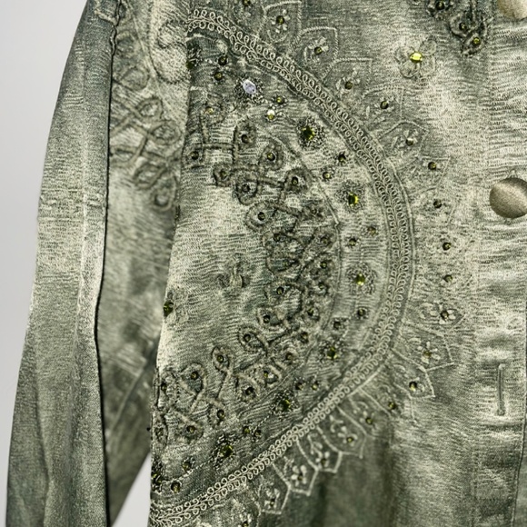 NWOT Beautifully embroidered green jacket with sequins - Picture 7 of 13